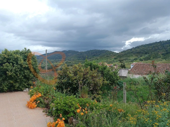 Moradia T3 para Venda em Alte Foto 18