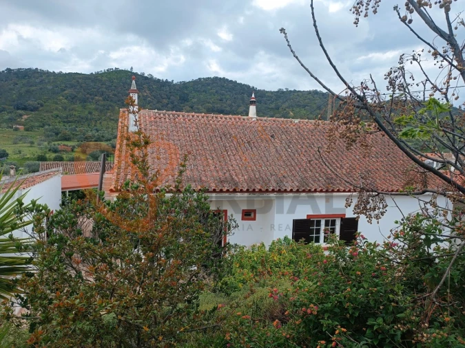 Moradia T3 para Venda em Alte Foto 22