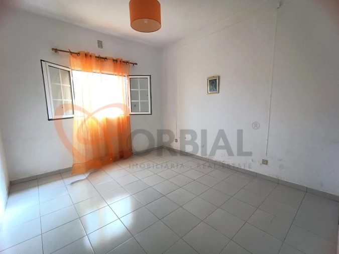 Moradia T3 para Venda em Alte Foto 15