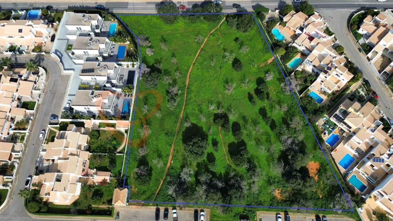 Terreno para Venda em Albufeira e Olhos de Água Foto 2