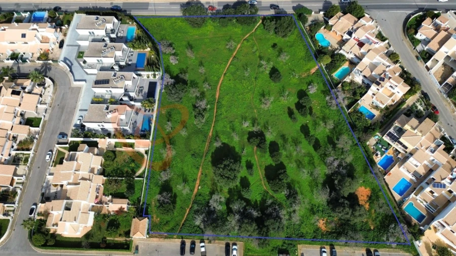 Terreno para Venda em Albufeira e Olhos de Água Foto 2