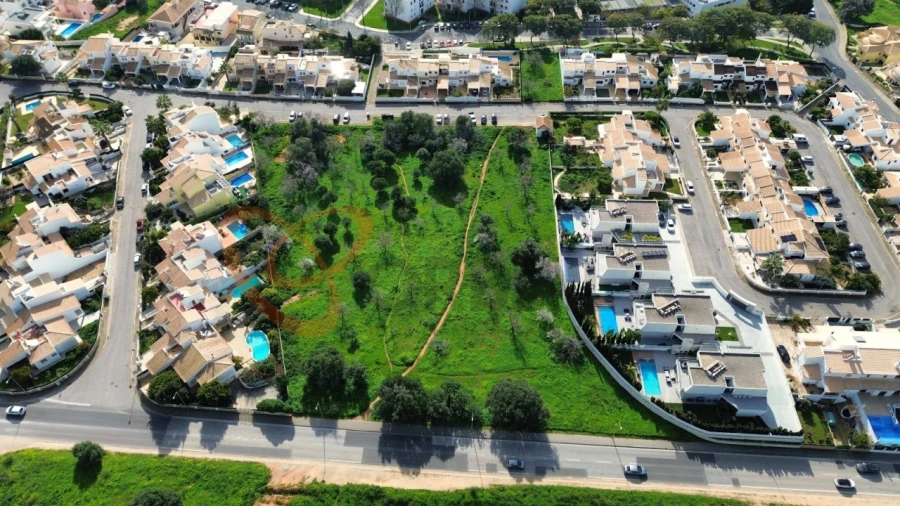 Terreno para Venda em Albufeira e Olhos de Água Foto 6