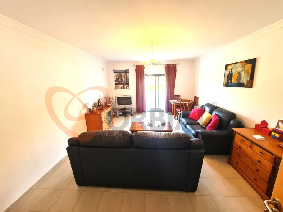 Apartamento T2 para Venda em Ferreiras Foto 3