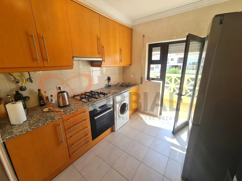 Apartamento T2 para Venda em Ferreiras Foto 4