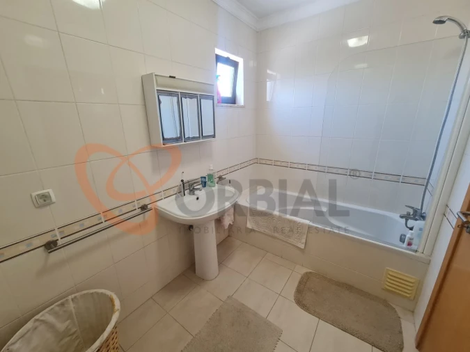 Apartamento T2 para Venda em Ferreiras Foto 13