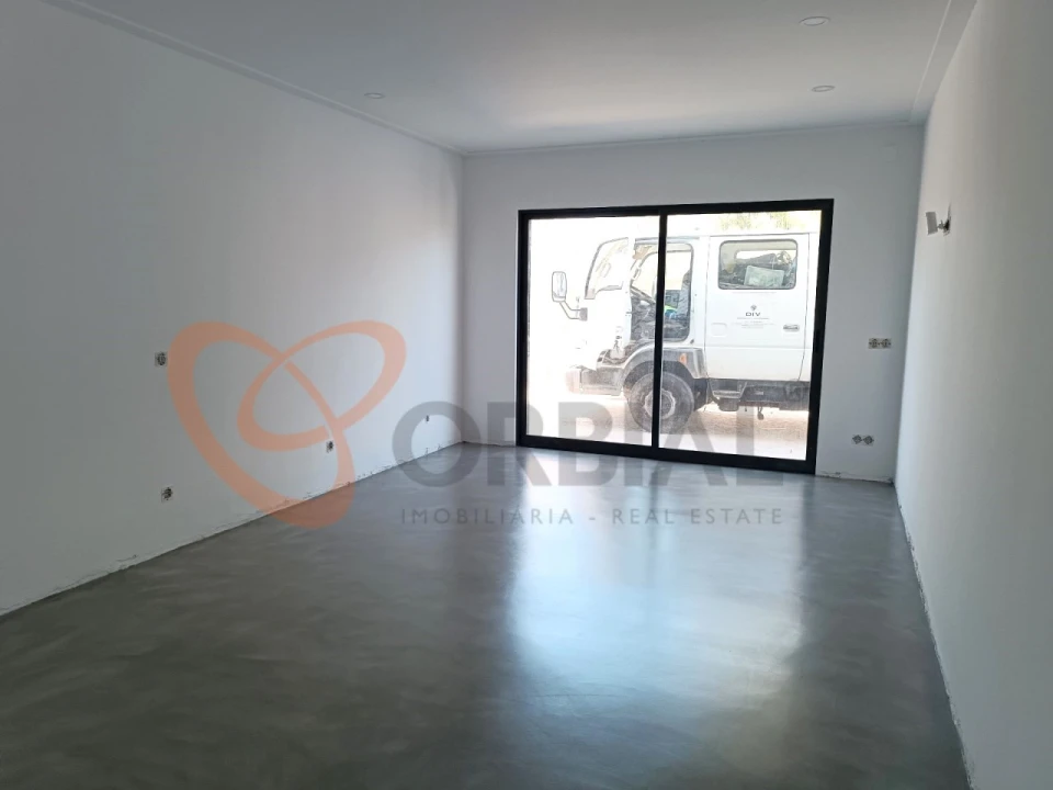 Moradia T7 para Venda em Quarteira Foto 4