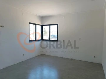 Moradia T7 para Venda em Quarteira