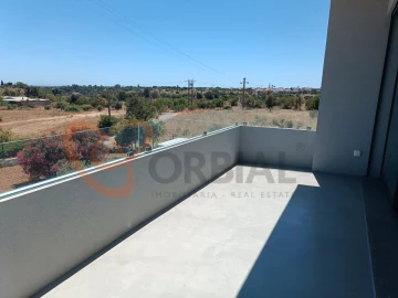 Moradia T7 para Venda em Quarteira