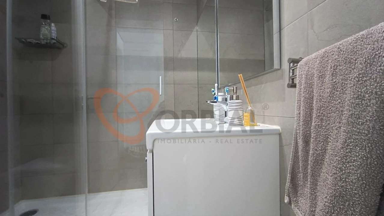 Apartamento T2 para Venda em Albufeira e Olhos de Água Foto 8