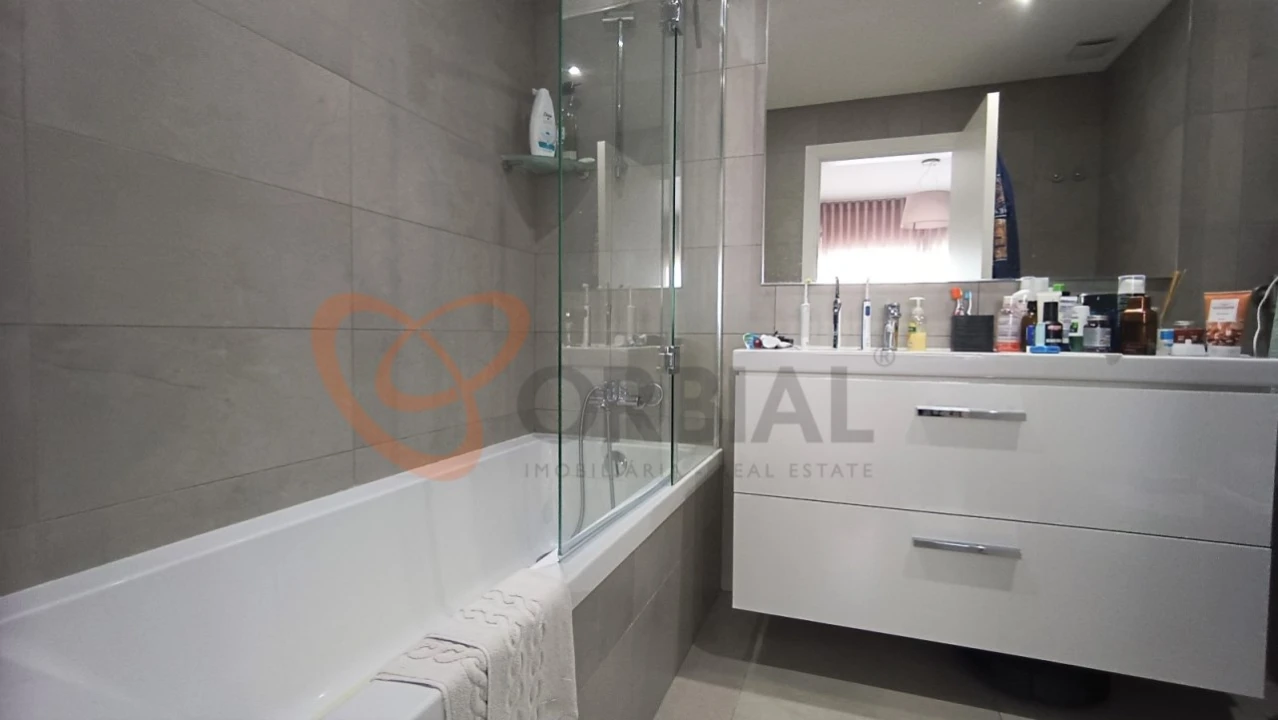 Apartamento T2 para Venda em Albufeira e Olhos de Água Foto 5