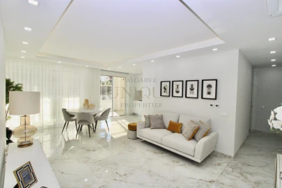 Apartamento T4 para Venda em Lagos (São Sebastião e Santa Maria)