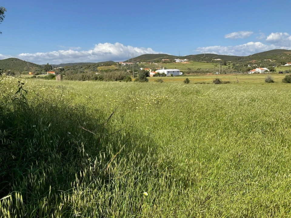 Terreno para Venda em Bensafrim e Barão de São João Foto 9