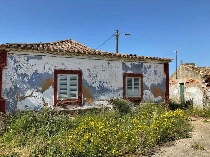 Terreno para Venda em Bensafrim e Barão de São João Foto 2