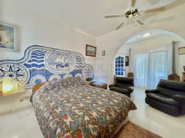 Moradia T5 para Venda em Lagos (São Sebastião e Santa Maria)