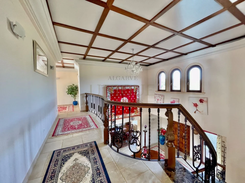 Moradia T4 para Venda em Odiaxere Foto 16