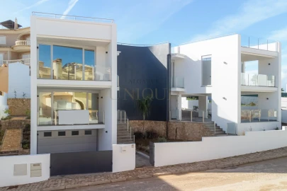 Moradia T4 para Venda em Lagos (São Sebastião e Santa Maria)