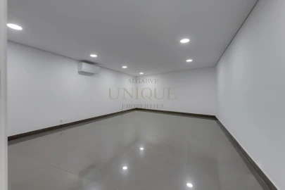 Moradia T4 para Venda em Lagos (São Sebastião e Santa Maria)
