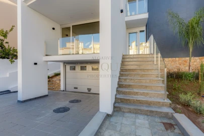 Moradia T4 para Venda em Lagos (São Sebastião e Santa Maria)