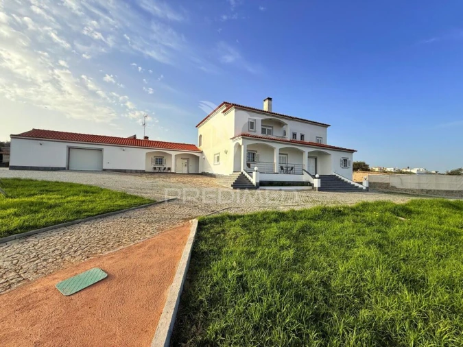 Quinta T5 para Venda em Assunção, Ajuda, Salvador e Santo Ildefonso Foto 1