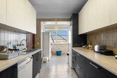 Apartamento T7 para Venda em Alvalade