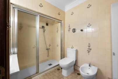 Apartamento T7 para Venda em Alvalade