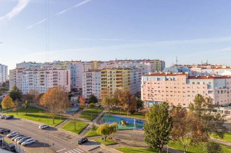 Apartamento T2 para Venda em Corroios Foto 15