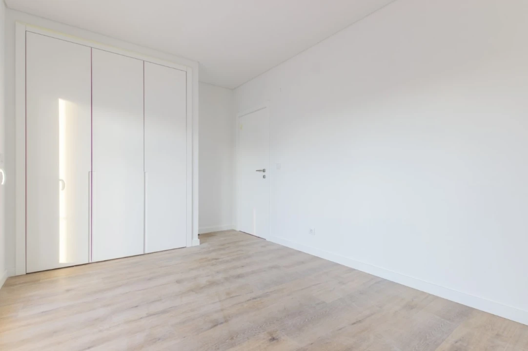 Moradia T4 para Venda em Corroios Foto 19