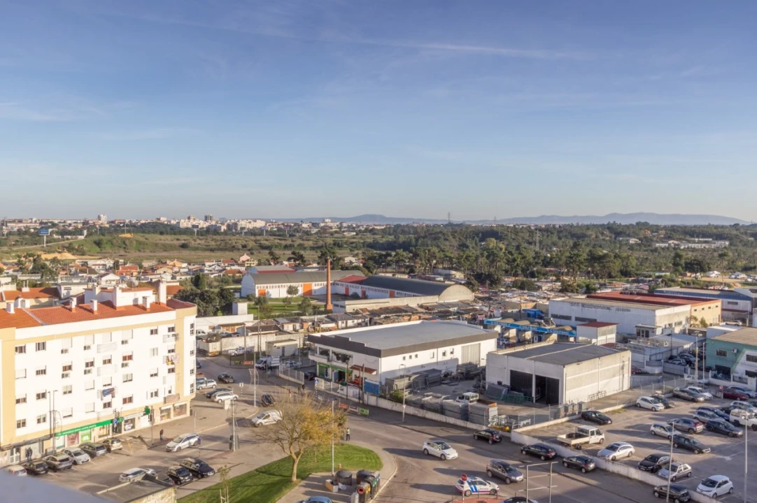Apartamento T2 para Venda em Corroios Foto 16