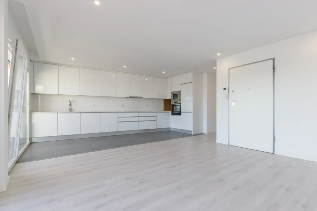 Apartamento T2 para Venda em Corroios Foto 1