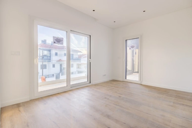 Moradia T4 para Venda em Corroios Foto 10