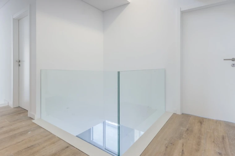 Moradia T4 para Venda em Corroios Foto 12