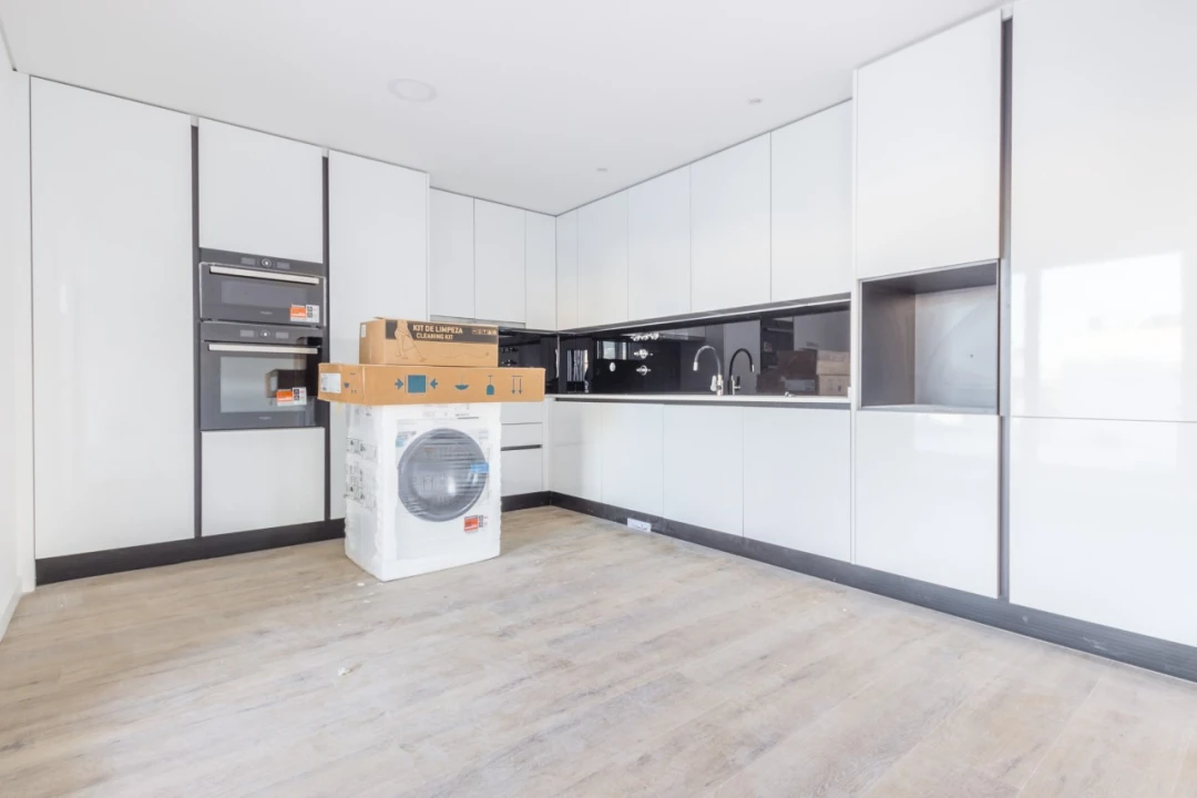 Moradia T4 para Venda em Corroios Foto 7