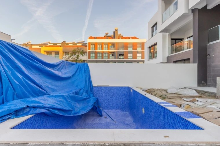 Moradia T4 para Venda em Corroios Foto 28