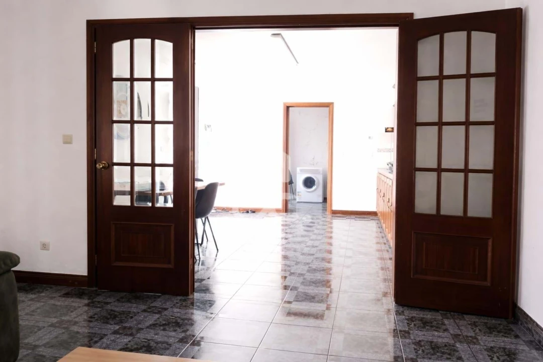 Moradia T4 para Venda em Achadinha Foto 13