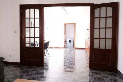 Moradia T4 para Venda em Achadinha