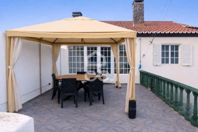 Moradia T4 para Venda em Achadinha