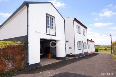 Moradia T4 para Venda em Achadinha