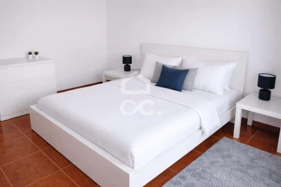 Moradia T4 para Venda em Achadinha