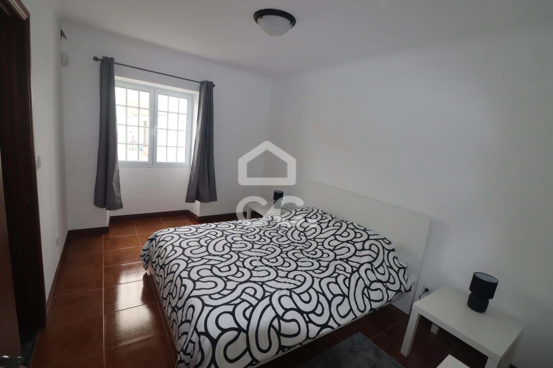 Moradia T4 para Venda em Achadinha Foto 8