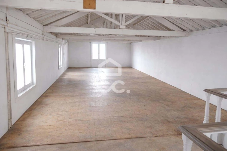 Moradia T4 para Venda em Achadinha Foto 29