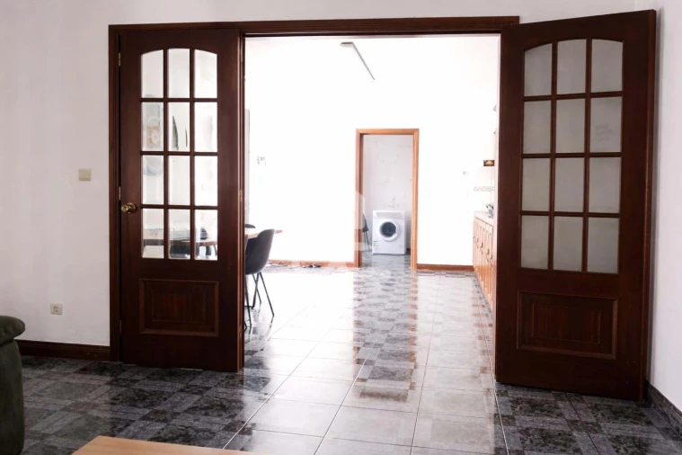 Moradia T4 para Venda em Achadinha Foto 13