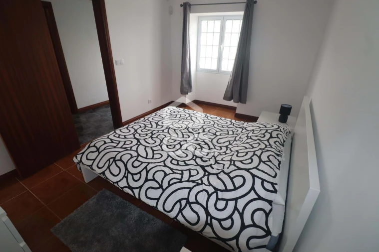 Moradia T4 para Venda em Achadinha Foto 10