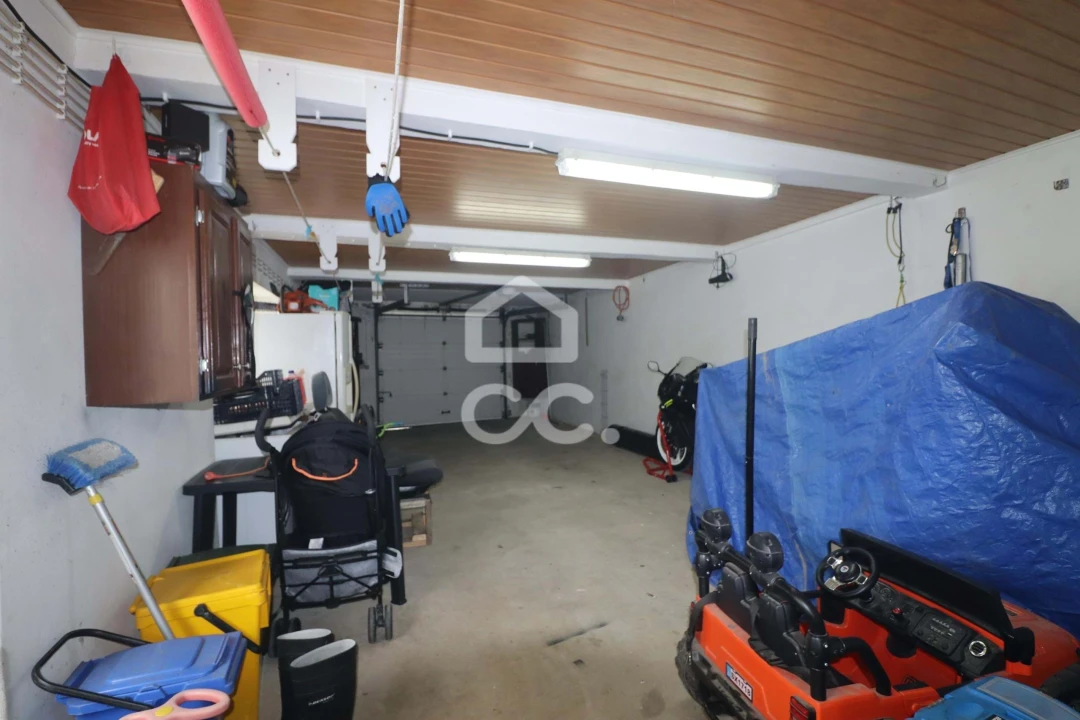 Moradia T4 para Venda em Achadinha Foto 19