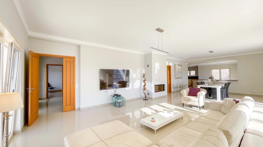 Moradia T4 para Venda em Albufeira e Olhos de Água Foto 6