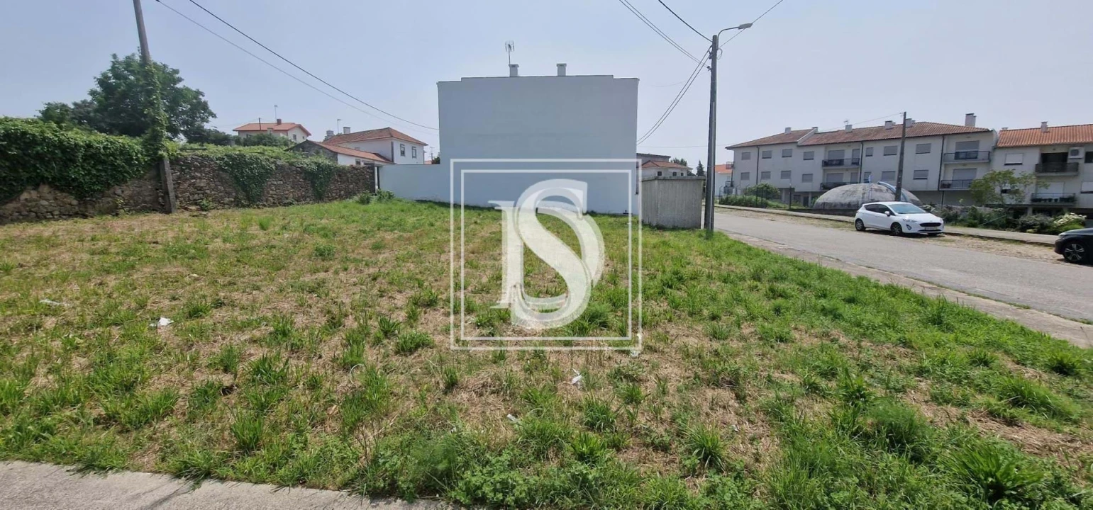 Terreno para Venda em Santa Marta de Portuzelo Foto 4