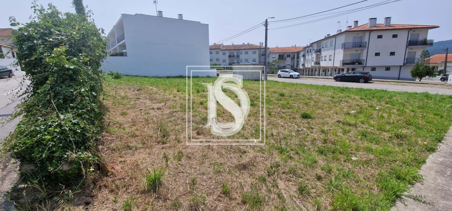 Terreno para Venda em Santa Marta de Portuzelo Foto 6