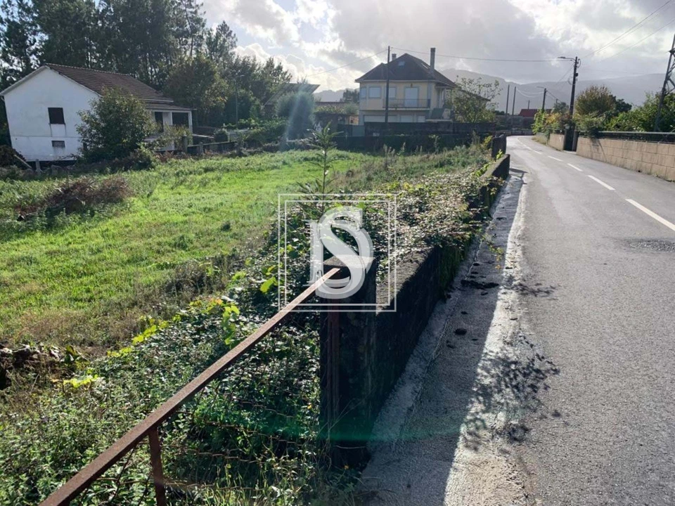 Terreno para Venda em Couto Foto 8