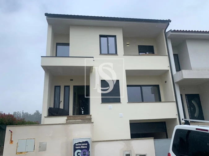 Moradia T3 para Venda em Arcos de Valdevez (São Paio) e Giela Foto 25