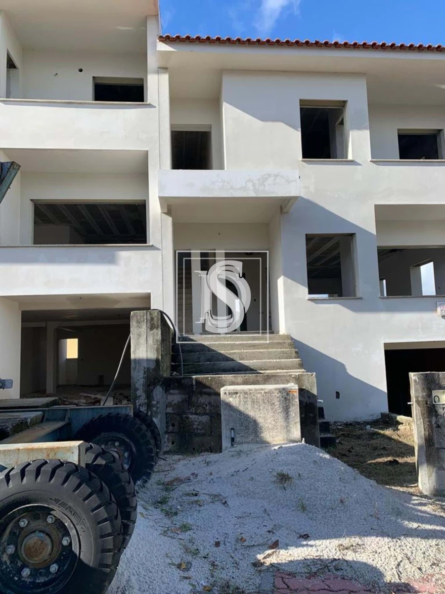 Moradia T3 para Venda em Arcos de Valdevez (São Paio) e Giela Foto 2