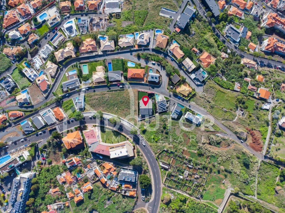 Moradia T4 para Venda em São Martinho Foto 12